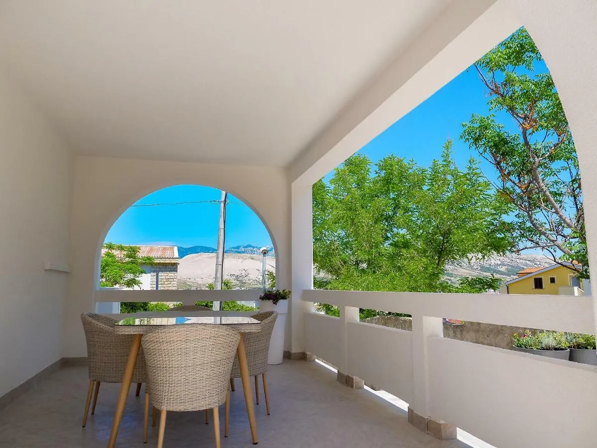 Apartment Spomax Pag Town Hırvatistan