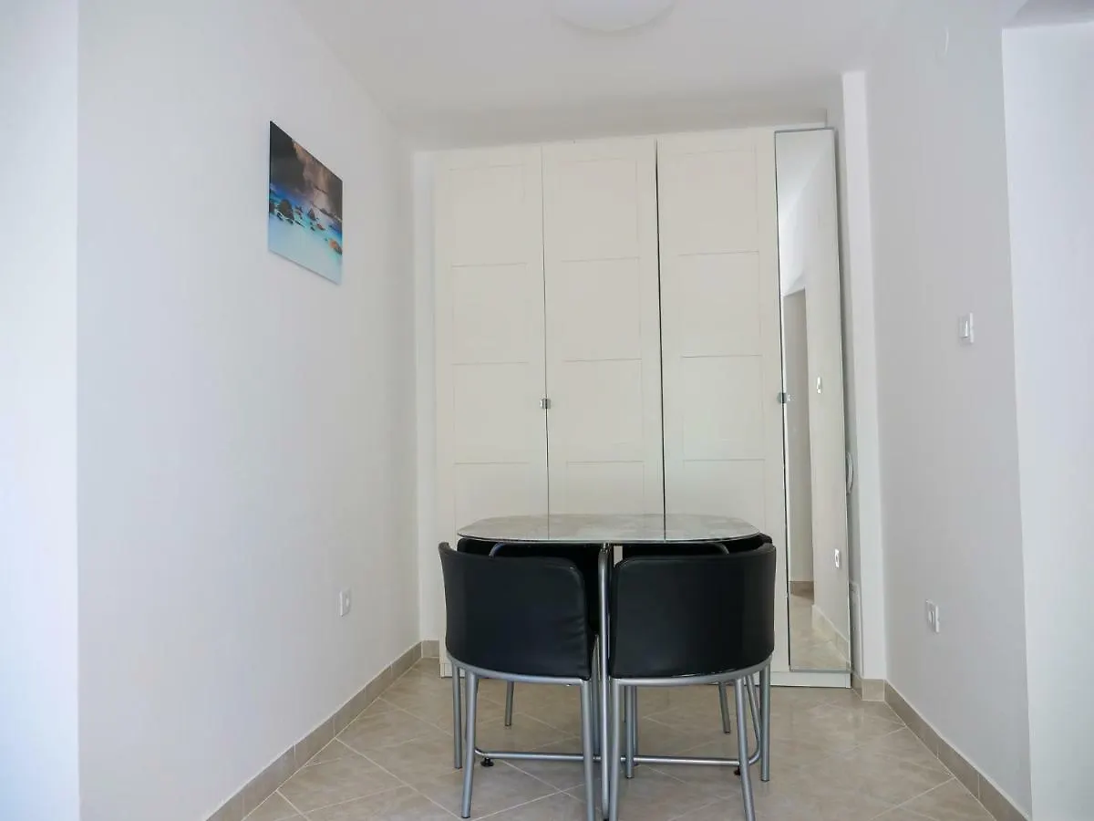 Apartment Spomax Pag Town